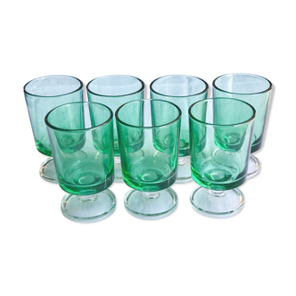 luminarc france - 7 glasses with liqueur "cavalier" of green color - vintage 70s