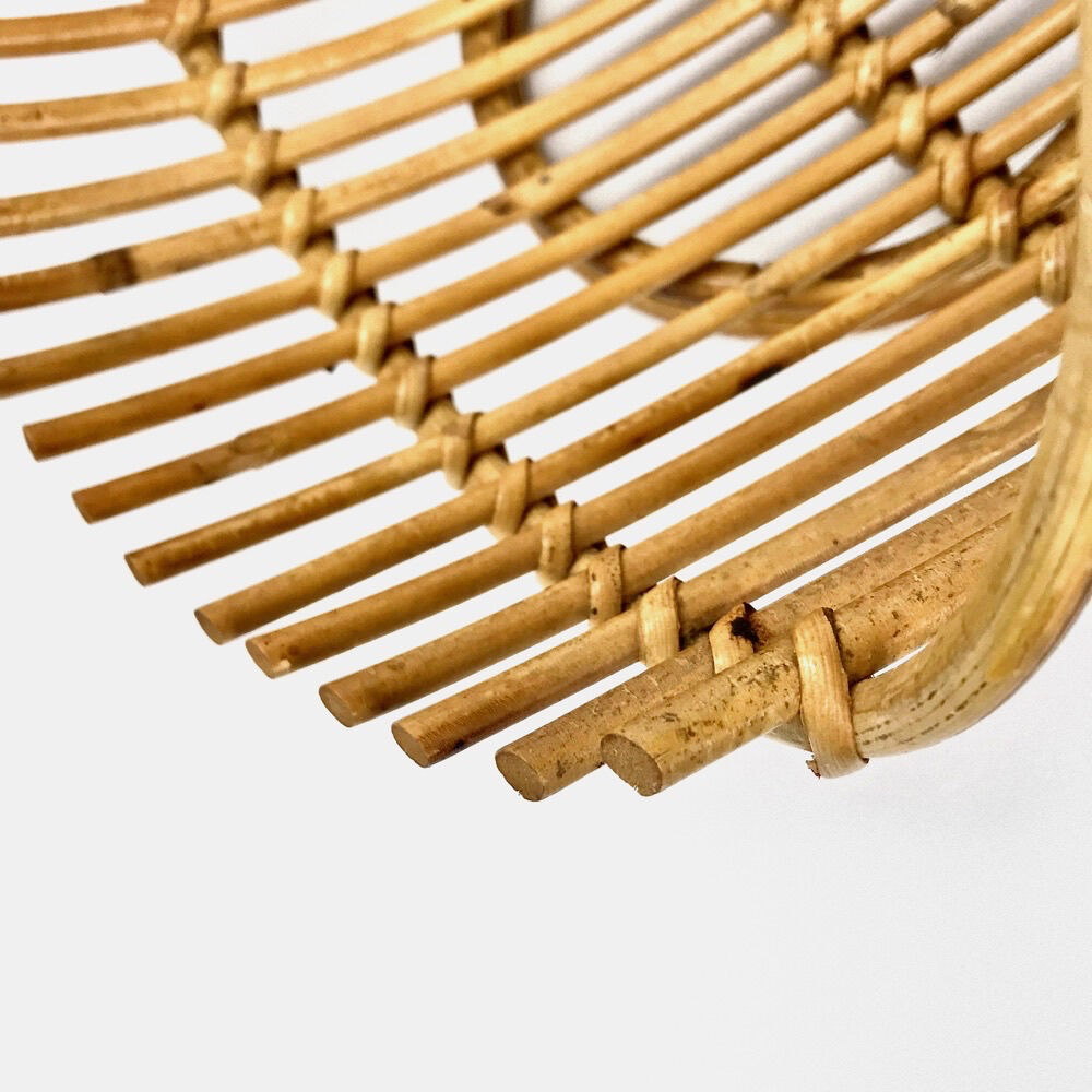 Stylized rattan fruit cup