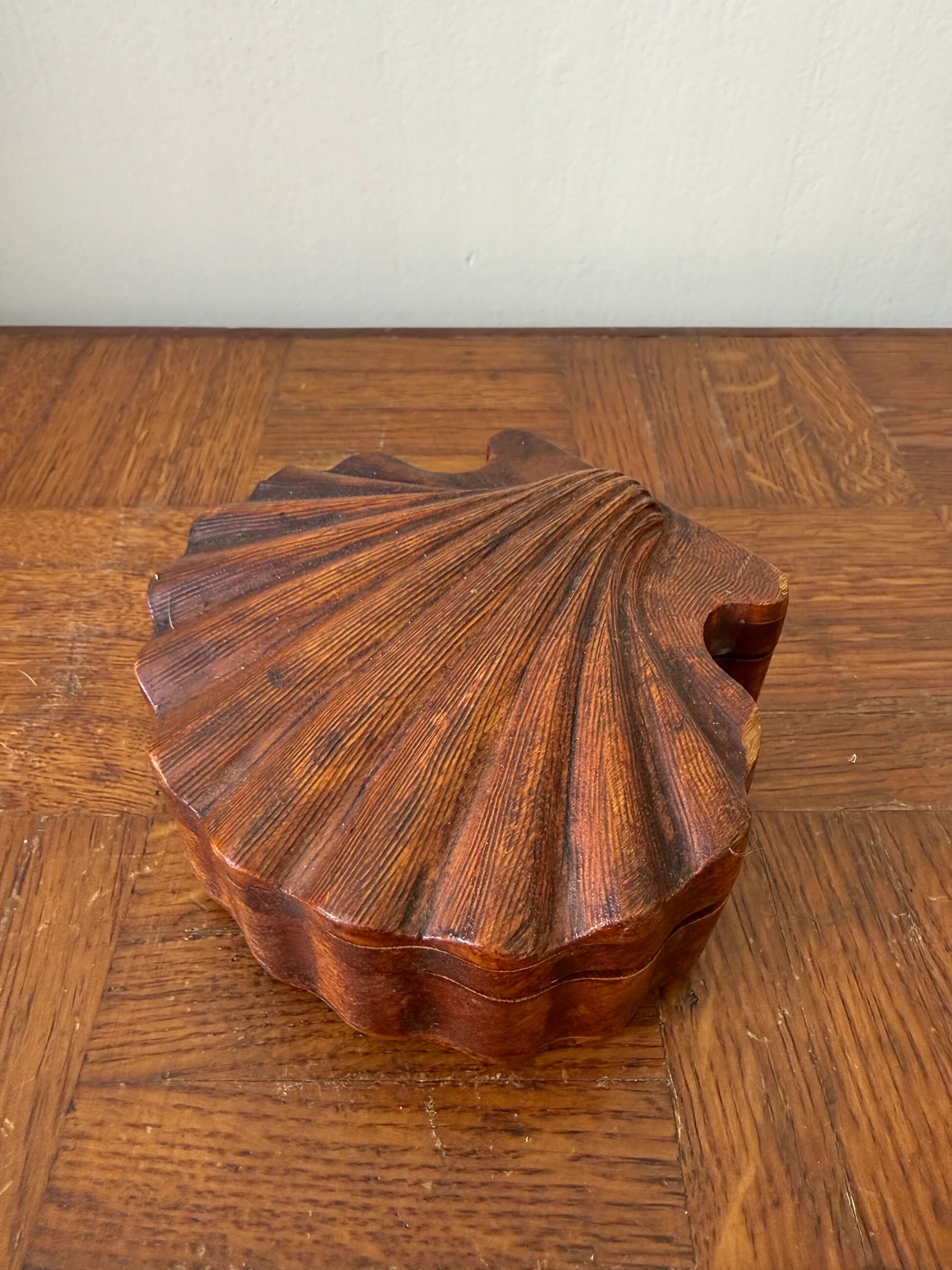 Wooden shell box – natural charm