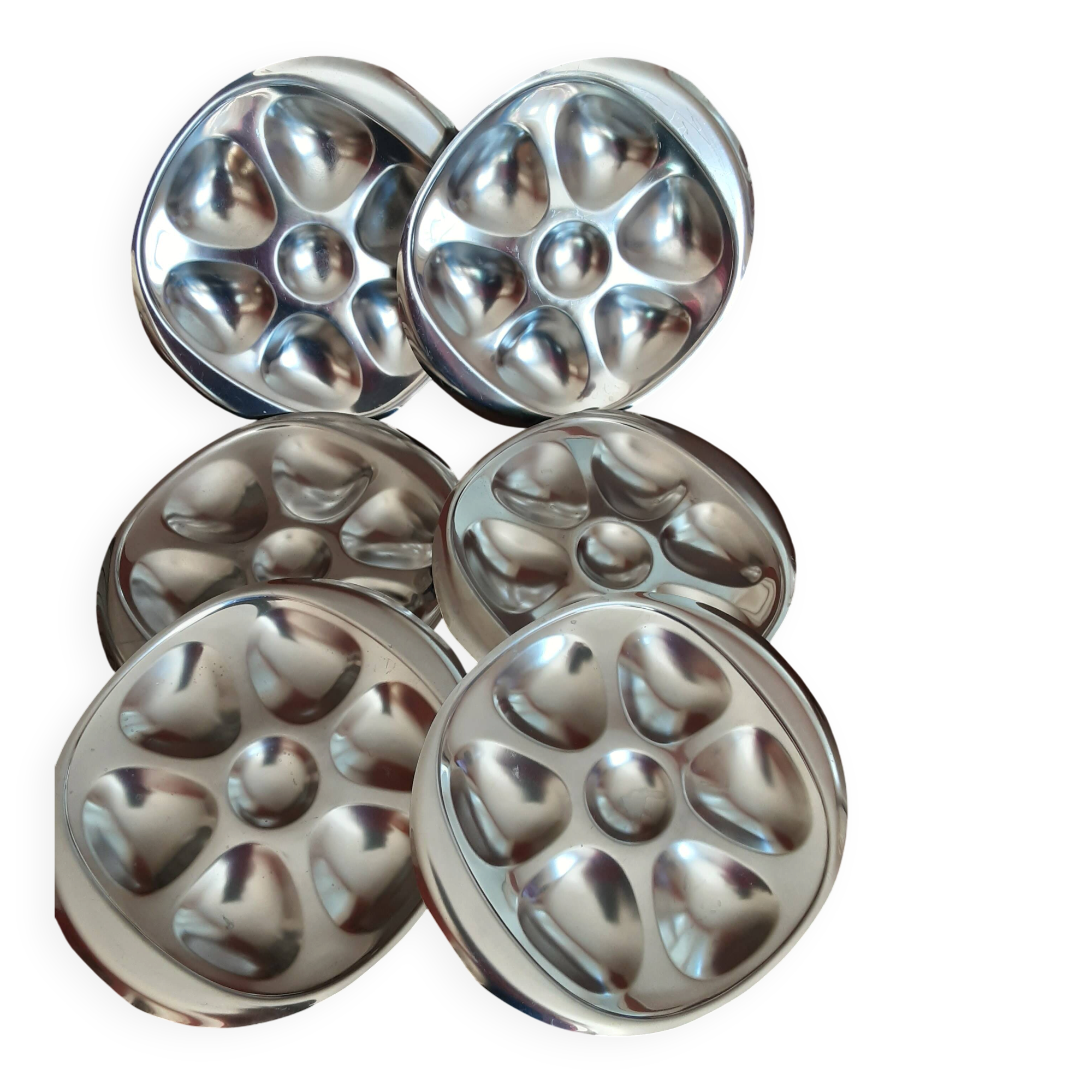Set of 6 metal oyster plates