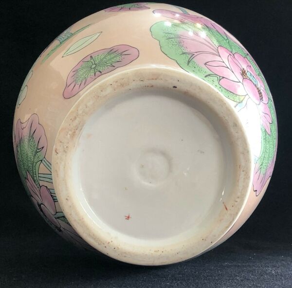 Vase à décor de lotus en émaux China XIXe Hauteur 30,02 cm