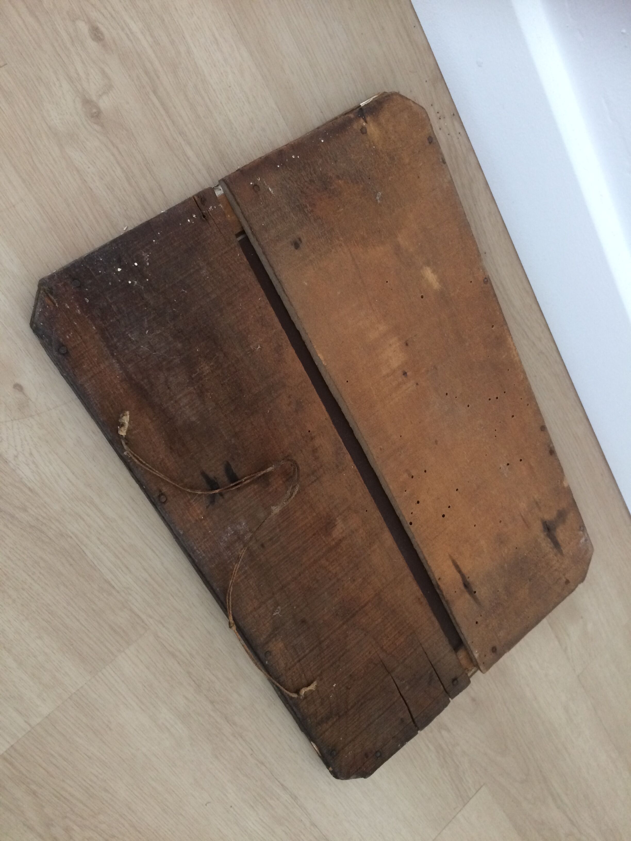 Former mirror in plaster and wood 39x26cm