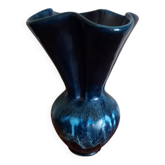 Vase en céramique bleue