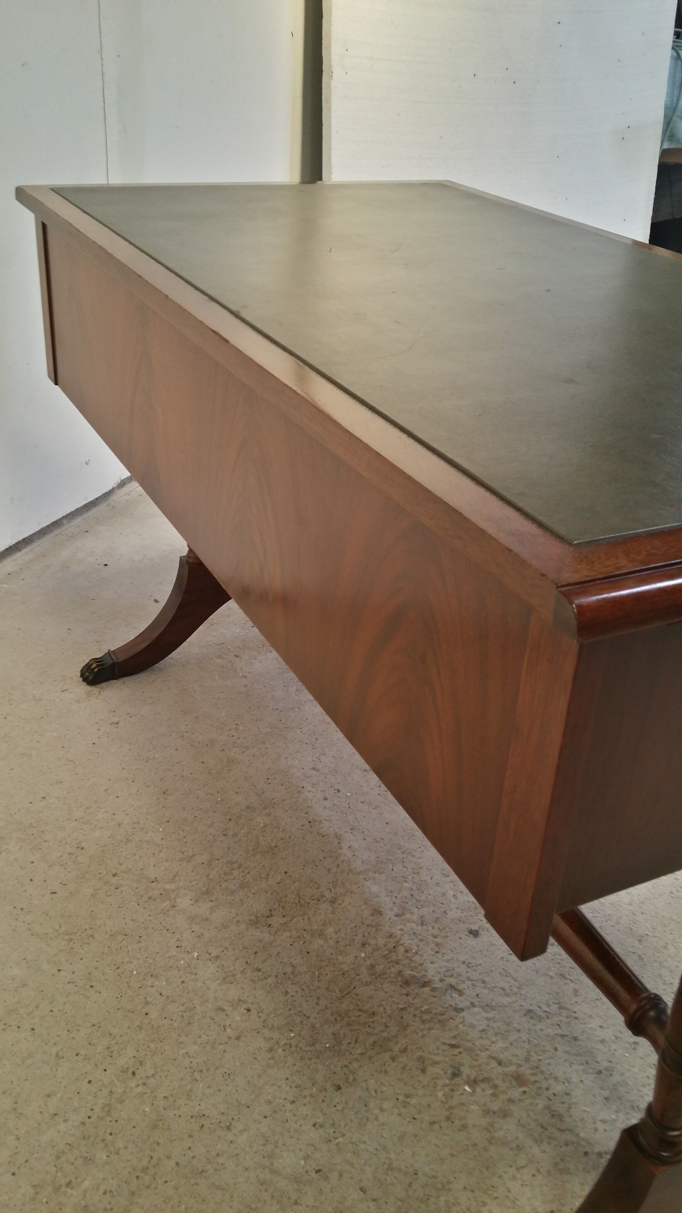 Bureau cuir anglais acajou