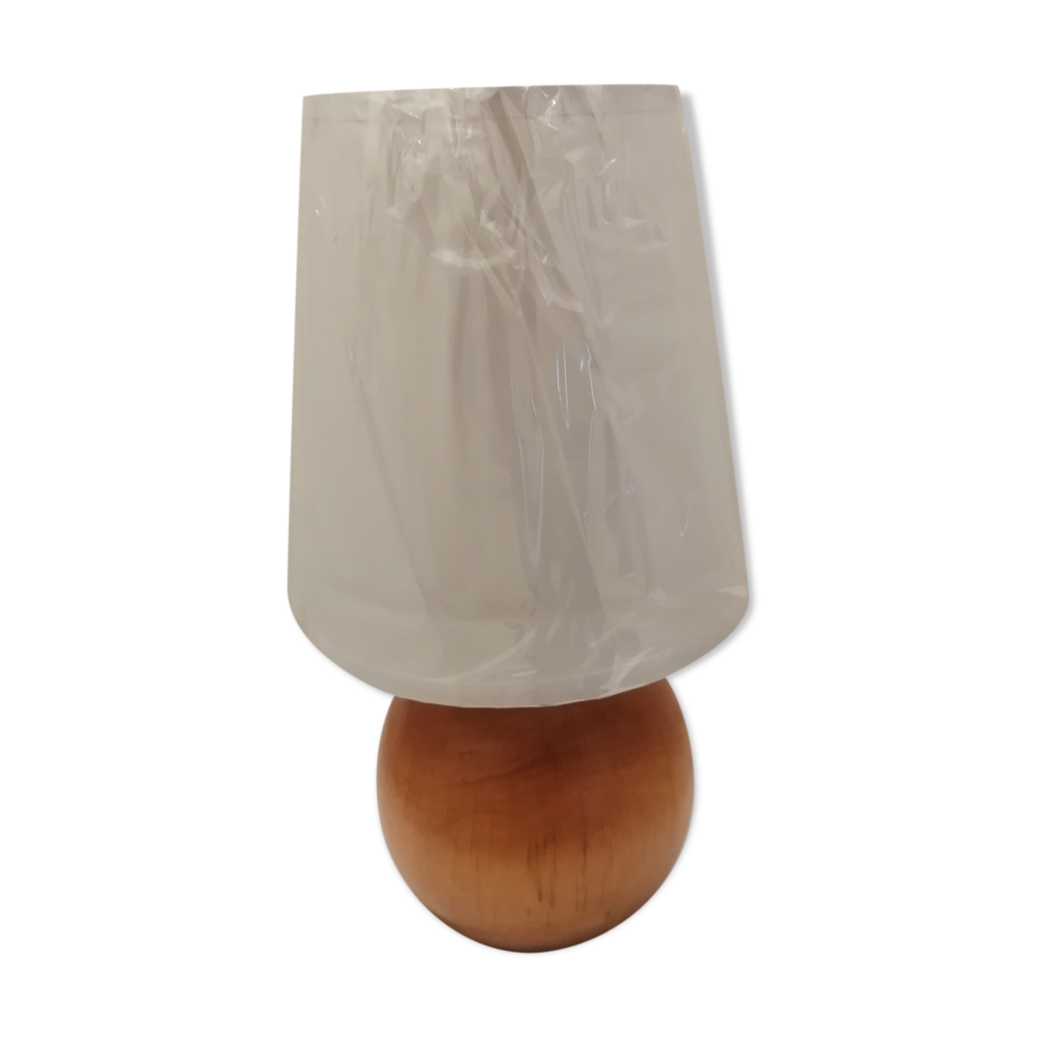 Wooden ball table lamp