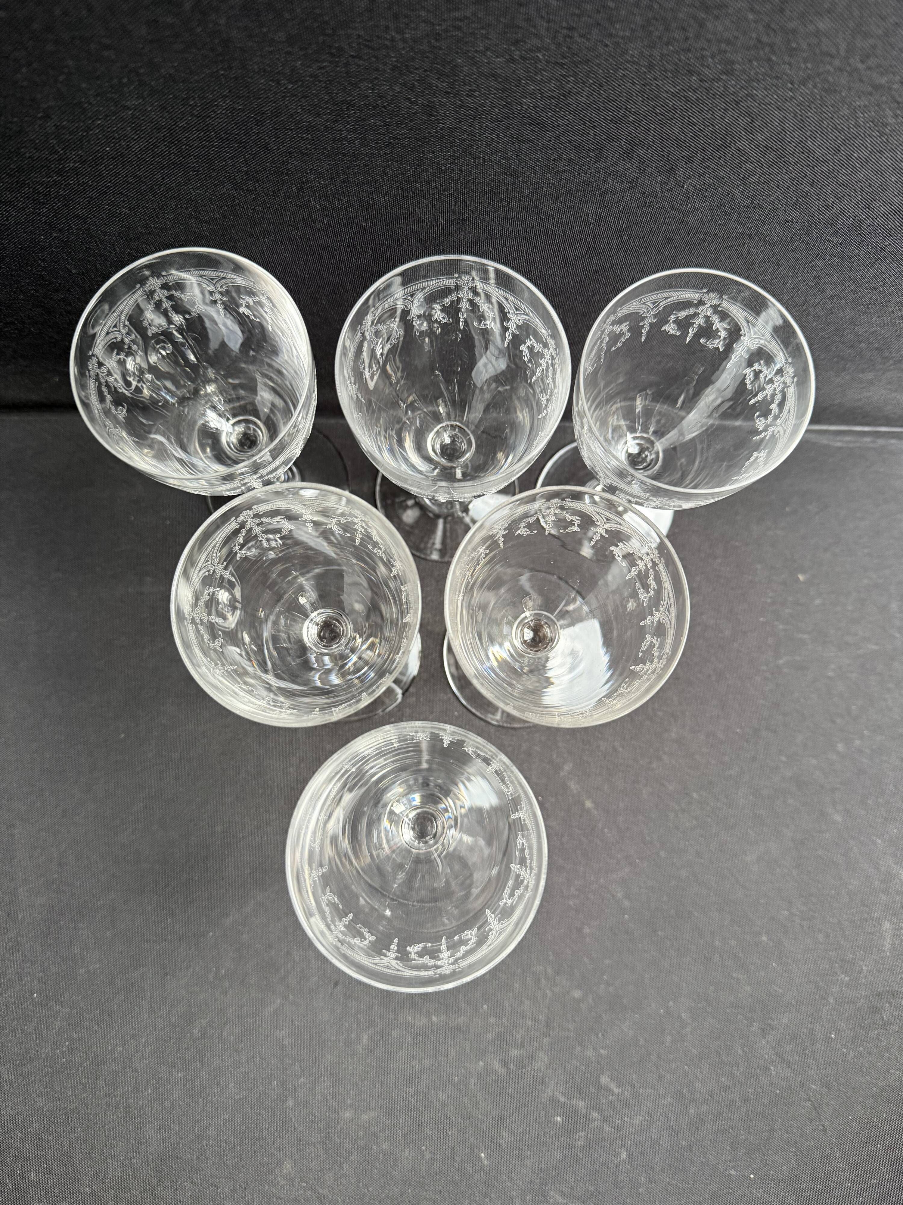 6 Saint Louis Manon wine glasses
