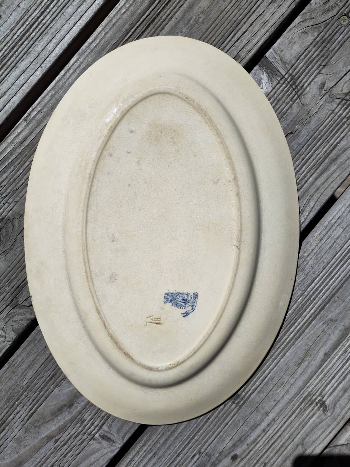 Montmorency oval dish