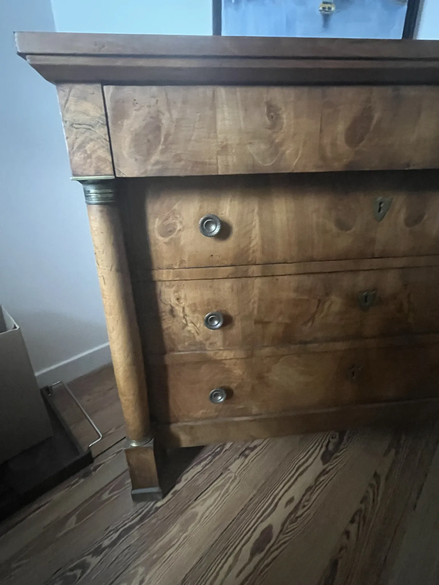Empire commode