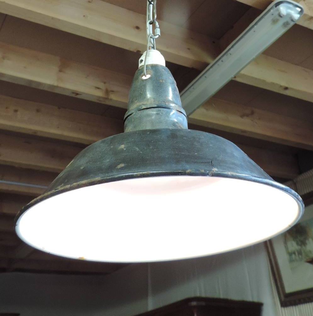 Industrial shop lamp
