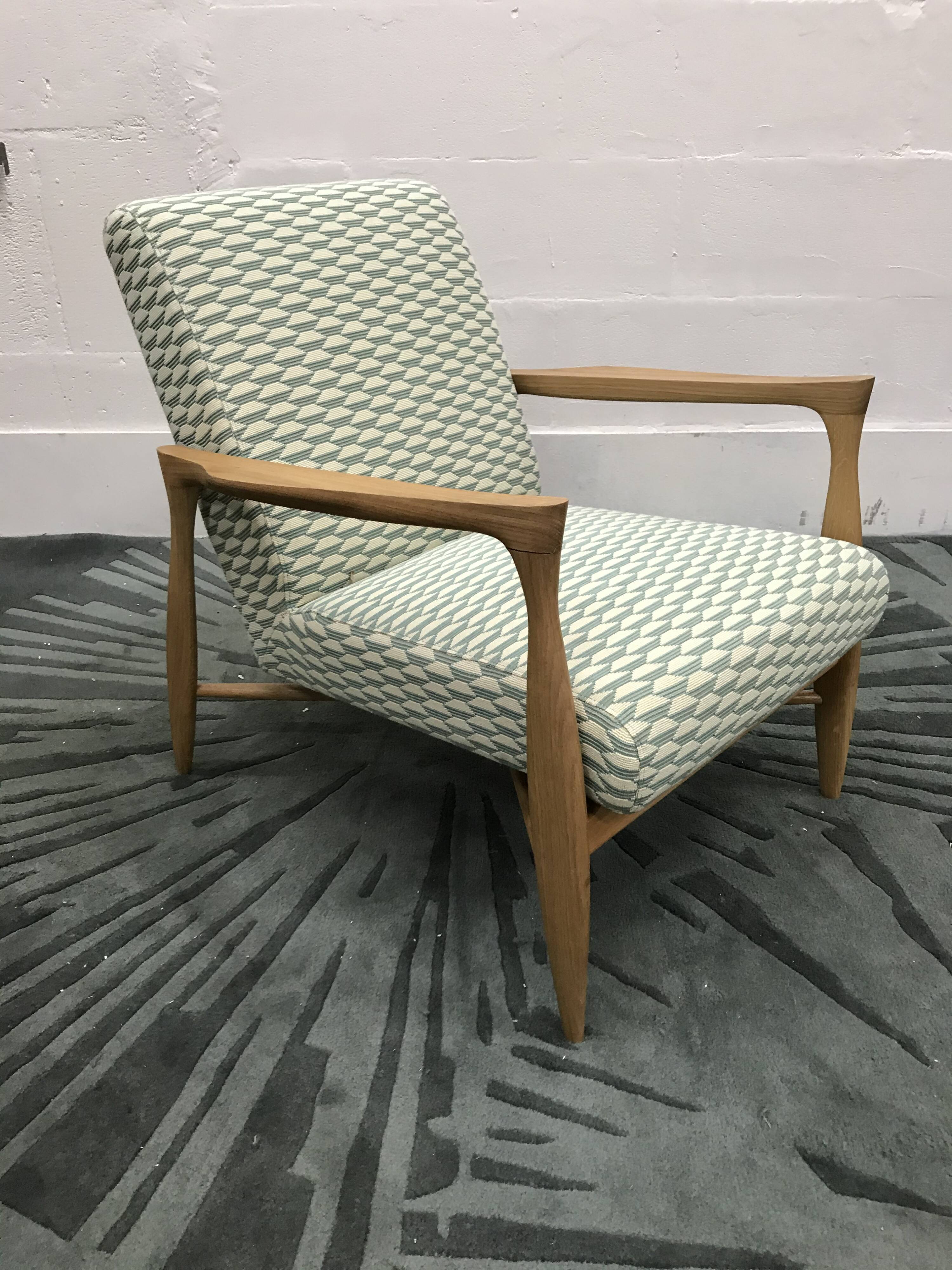 Floating Bakou Celadon Red Edition chair