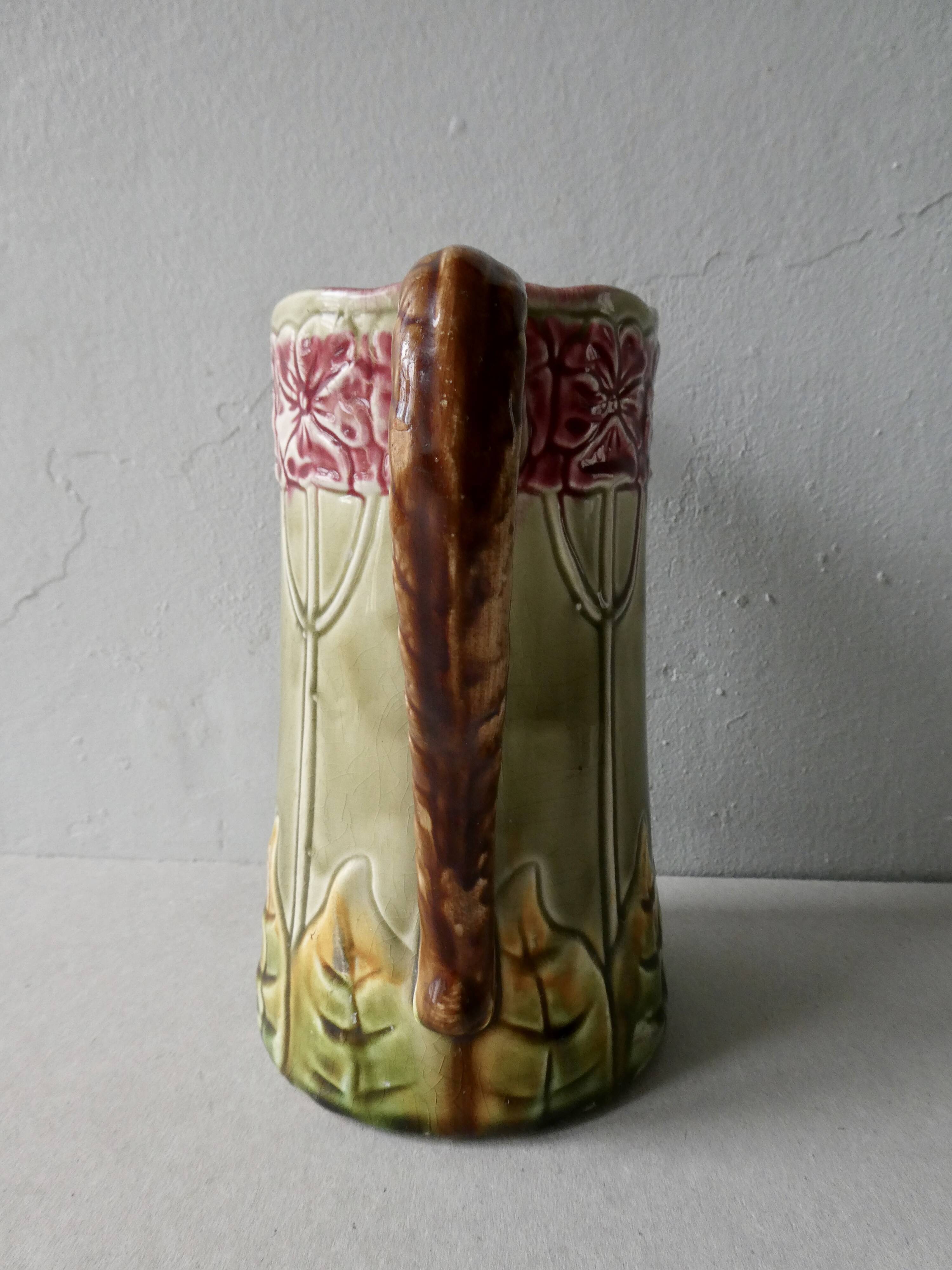 Pitcher in dabbling, Orchies France, 1920s