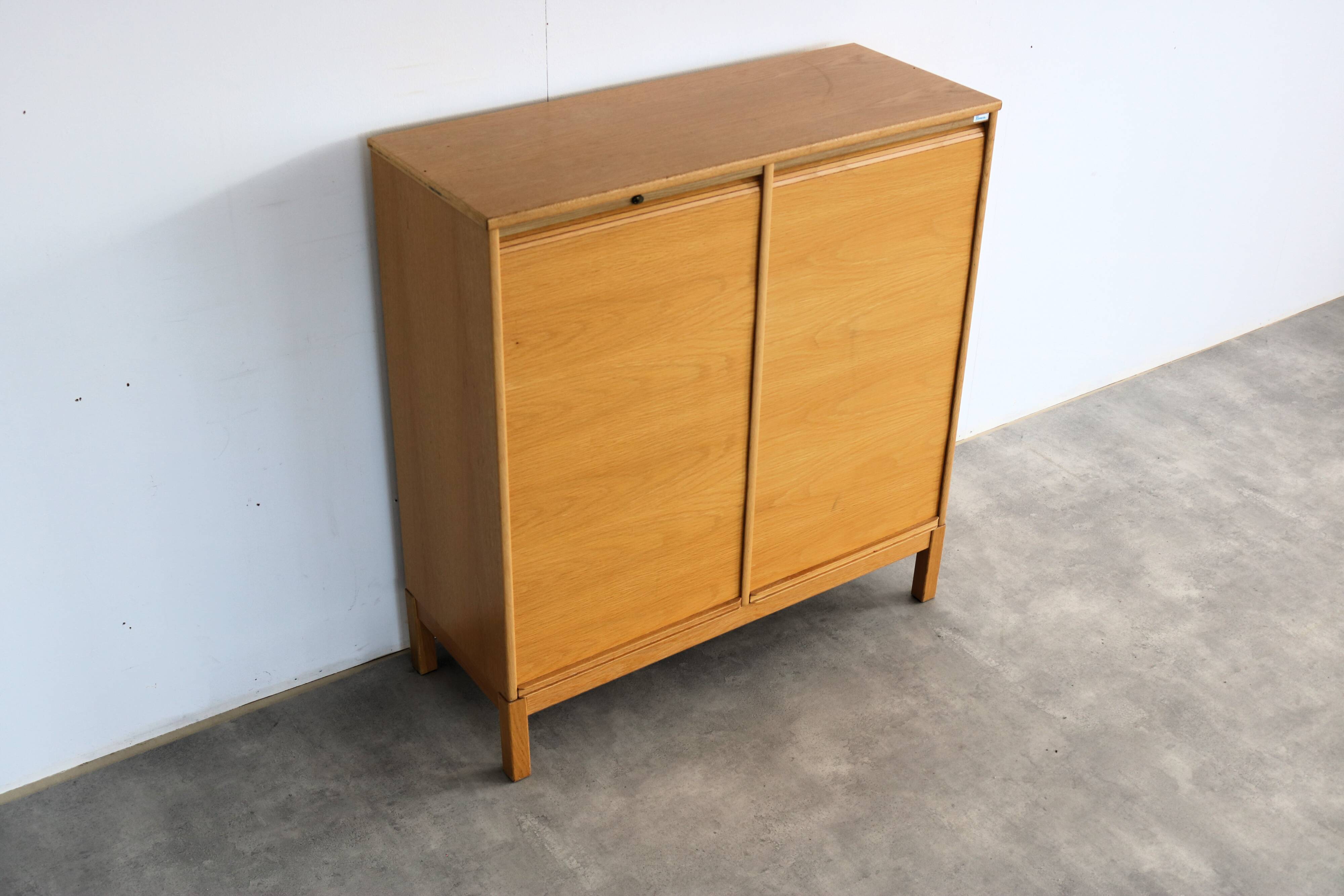 Vintage filing cabinet | office cupboard | 60s | kinnarps
