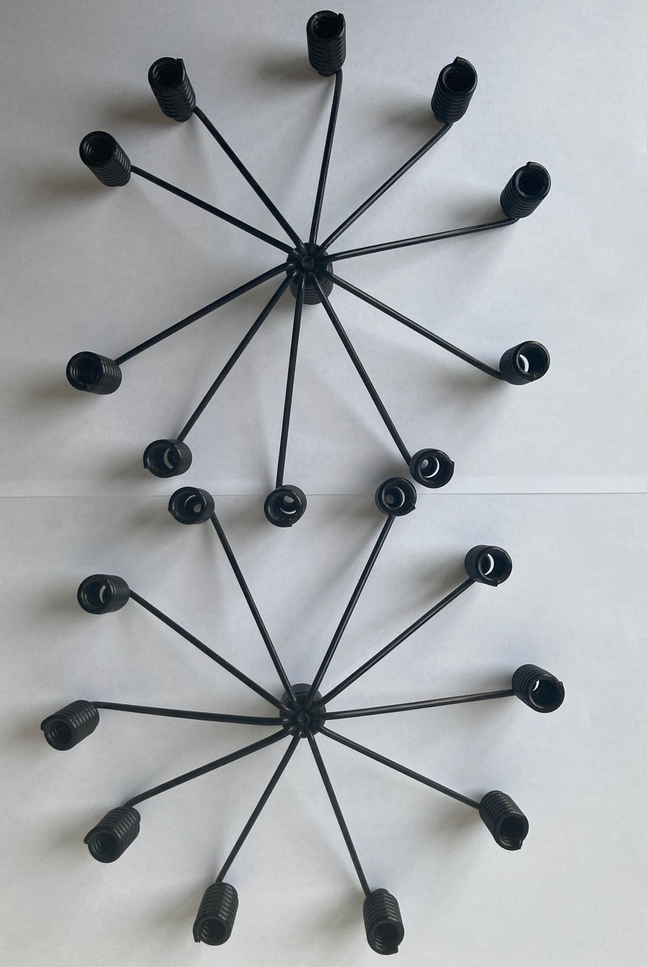 Pair of candlesticks in twisted metal wire folded 1960