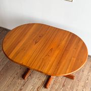Table ronde extensible en teck de Dyrlund, Danemark