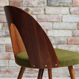 Ensemble de 4 chaises de salle à manger du milieu du siècle par A. Šuman dans Green Boucle par Kvadrat