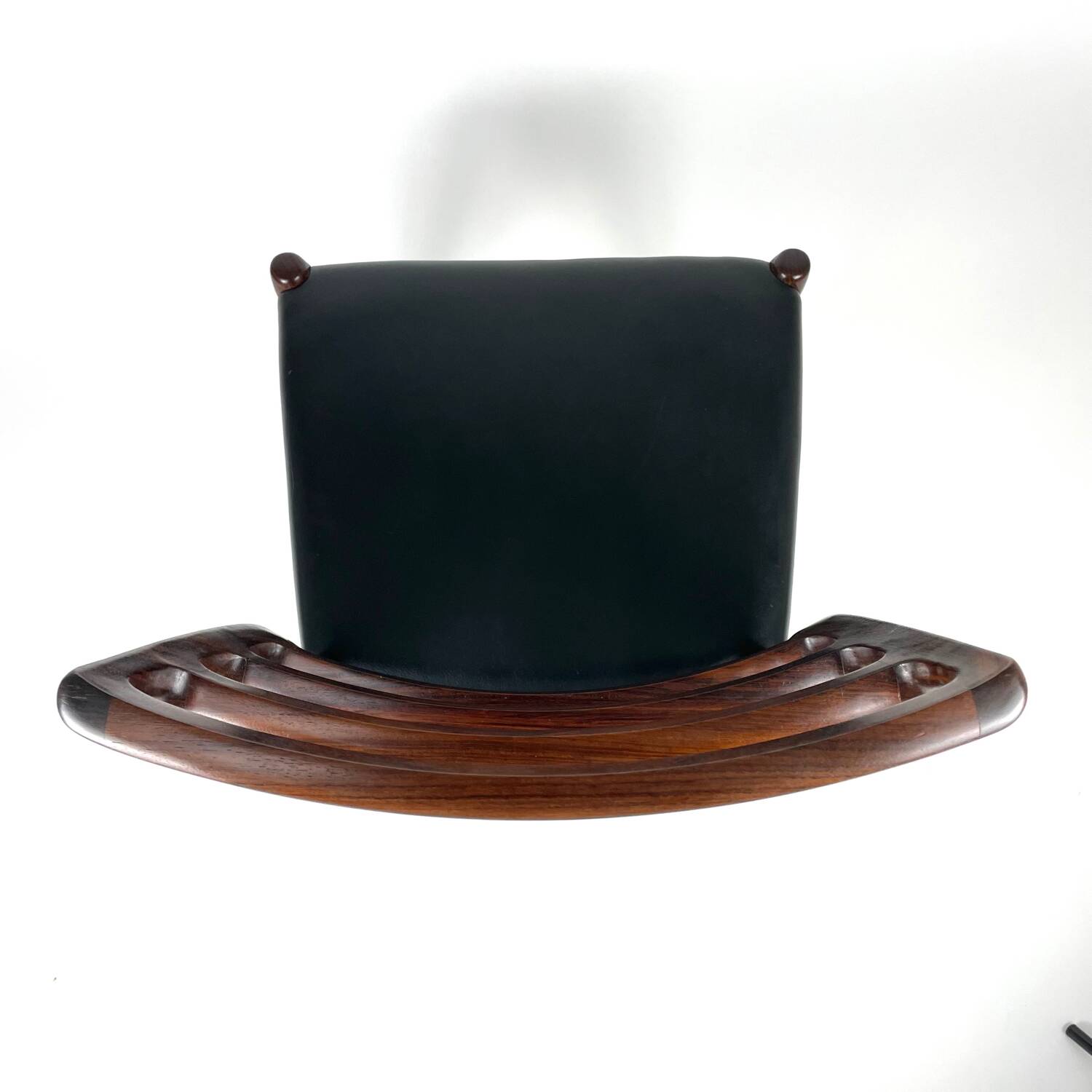 Set of 2 Niels Møller Model No 82 Chairs in Rosewood & Leather Denmark 60’s