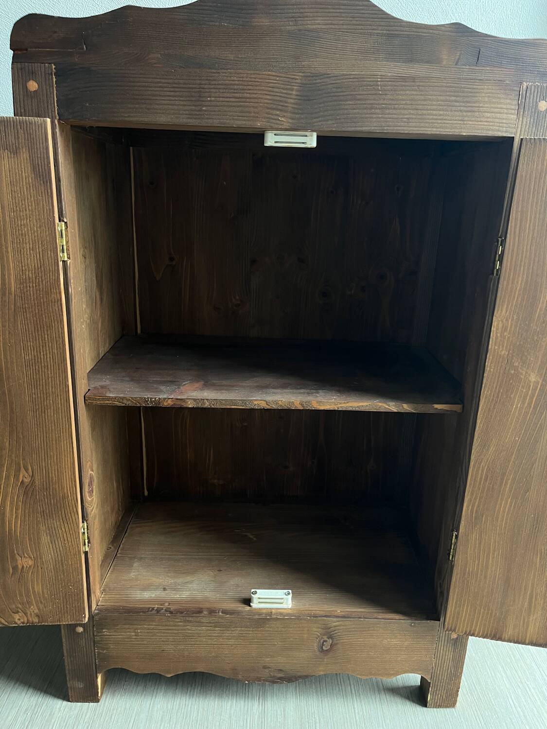 Petite armoire / buffet bois
