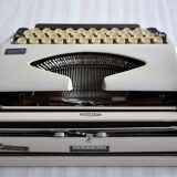 Portable typewriter Triumph model Tippa 1960s