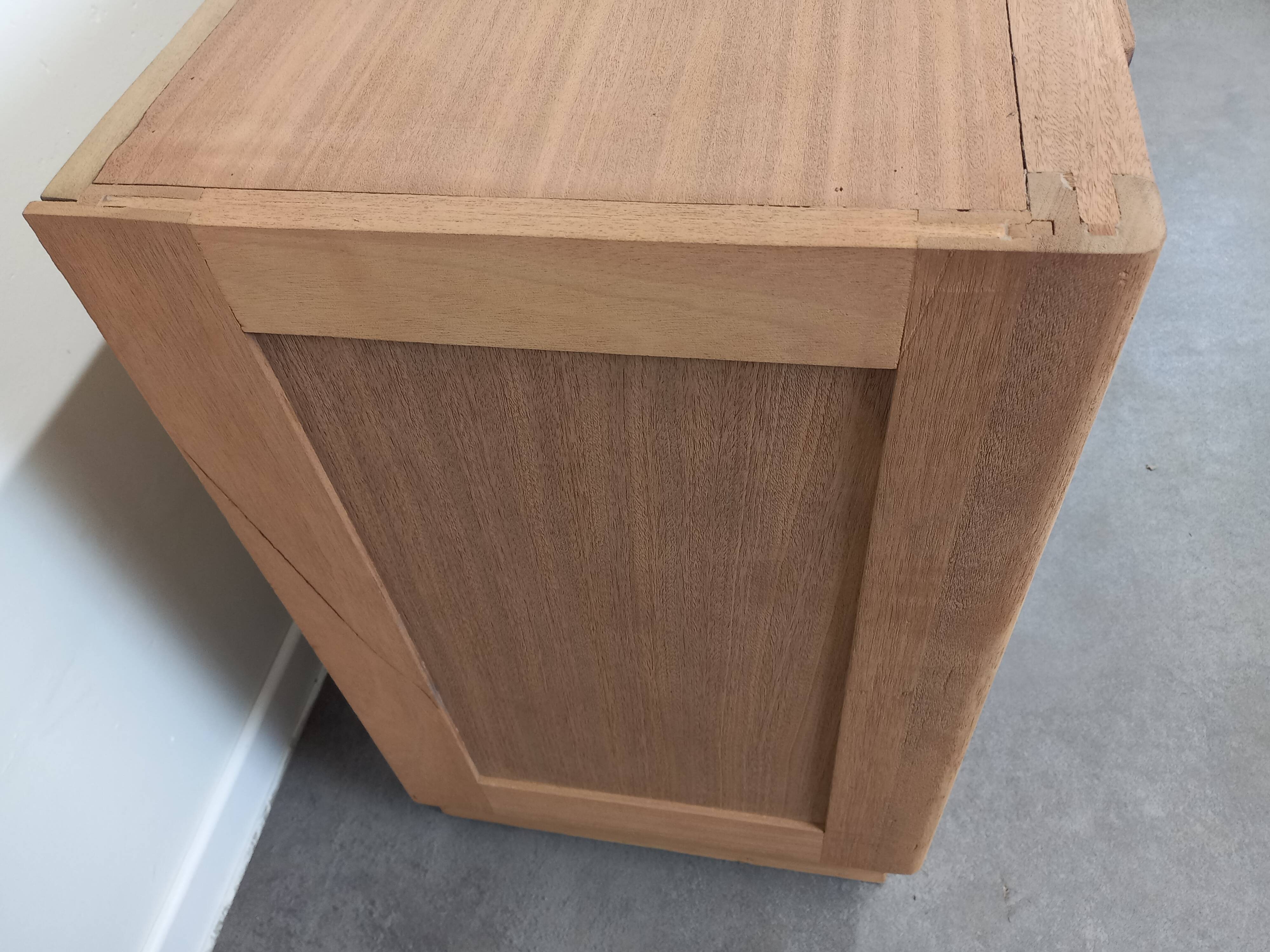 Meuble à tiroirs art déco