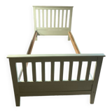 Lit en bois couleur vert