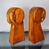 Serres-livres art déco en bois taillé , France 1960