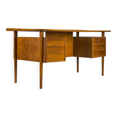Bureau danois en teck par Peter Lovig Nielsen pour Hedensted Mobelfabrik, 1972
