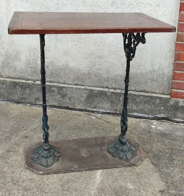 Ancienne table de bistrot