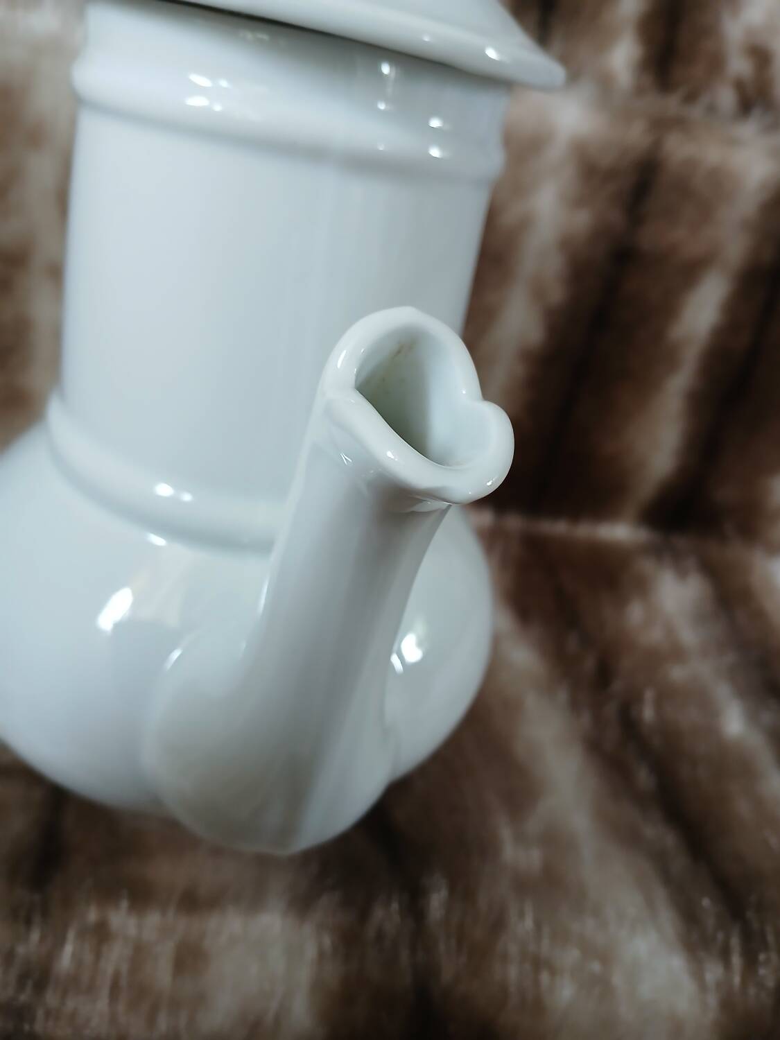 White ceramic coffee pot
