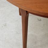 Round extendable teak table 1970