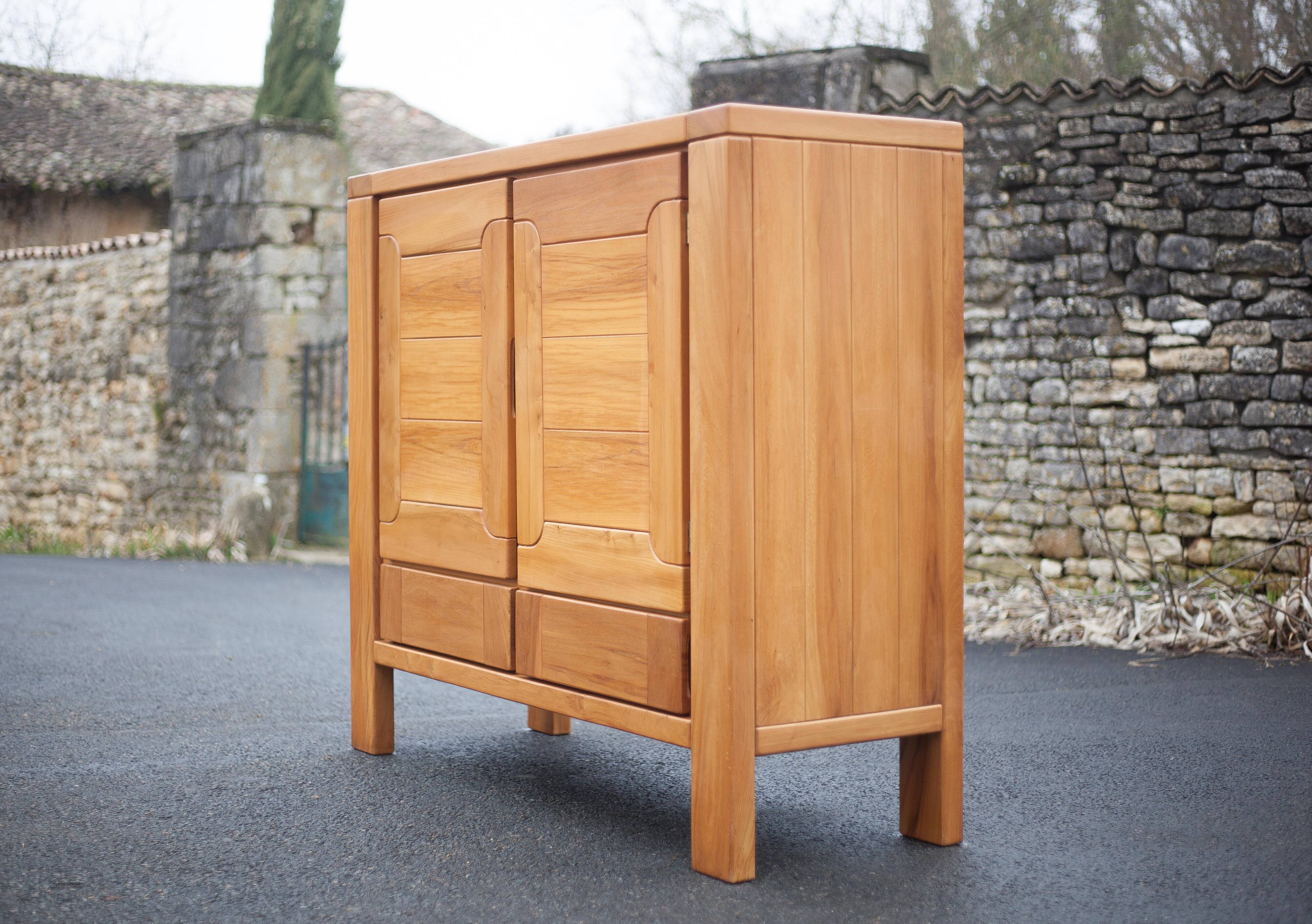 Solid wood sideboard from Regain, wooden storage unit with 2 doors and 2 drawers, living room furniture