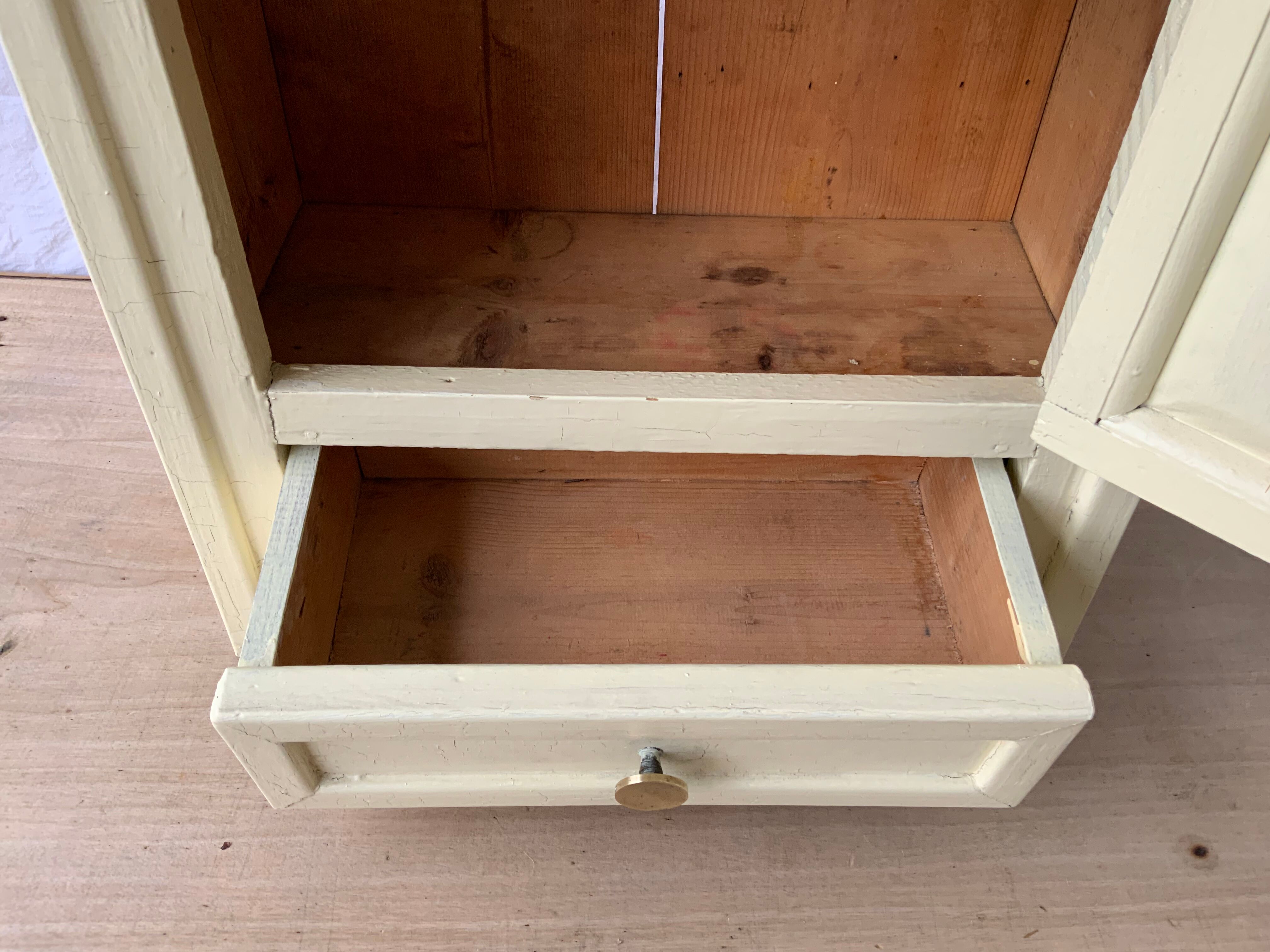 Medicine cabinet mirror