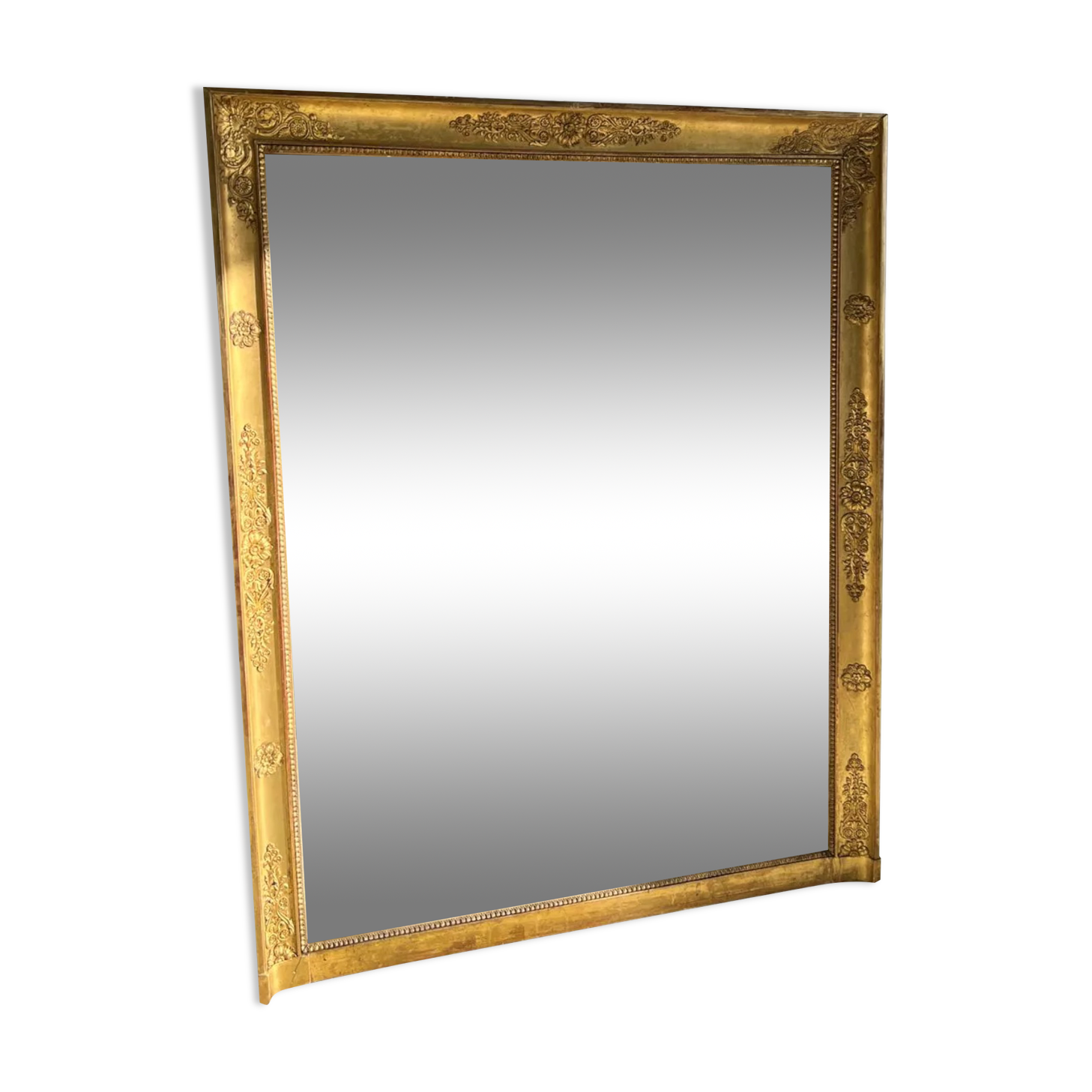 Golden mirror style Restoration decorated with stretched palmettes