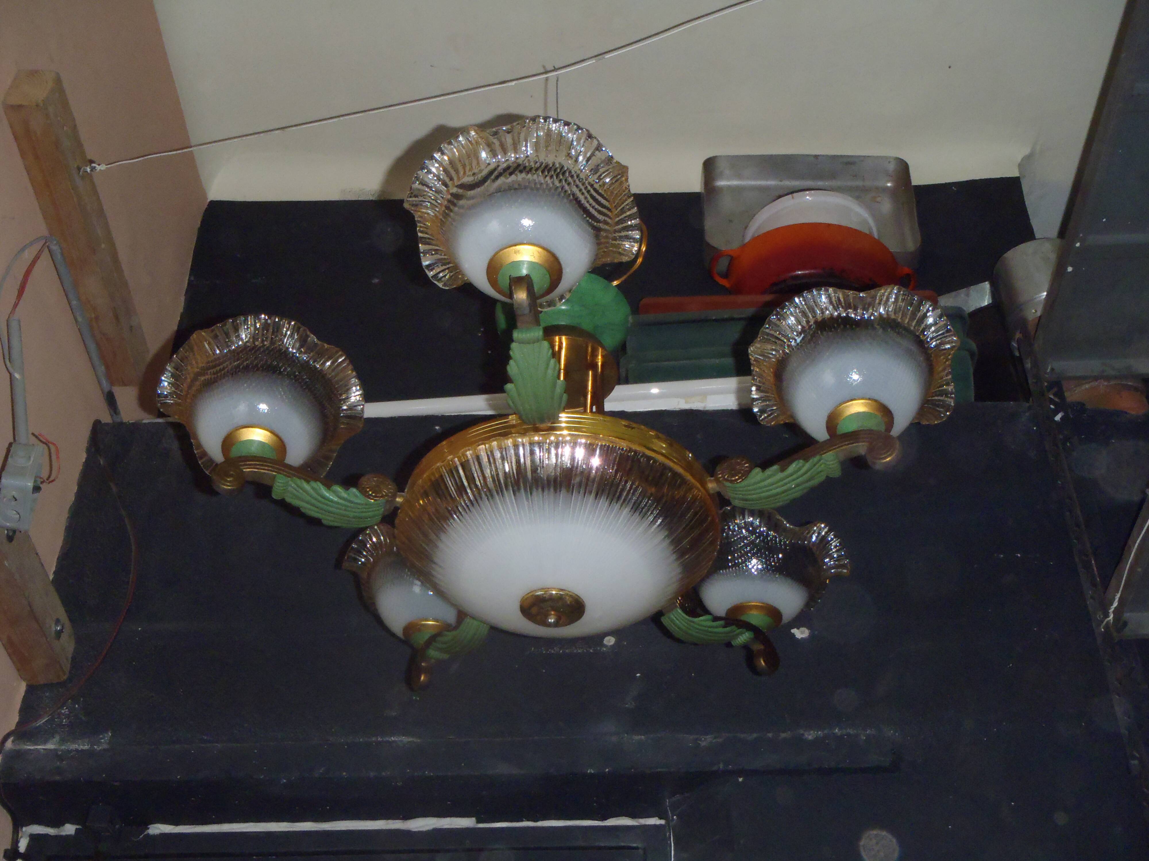 7-light chandelier in glass and brass.