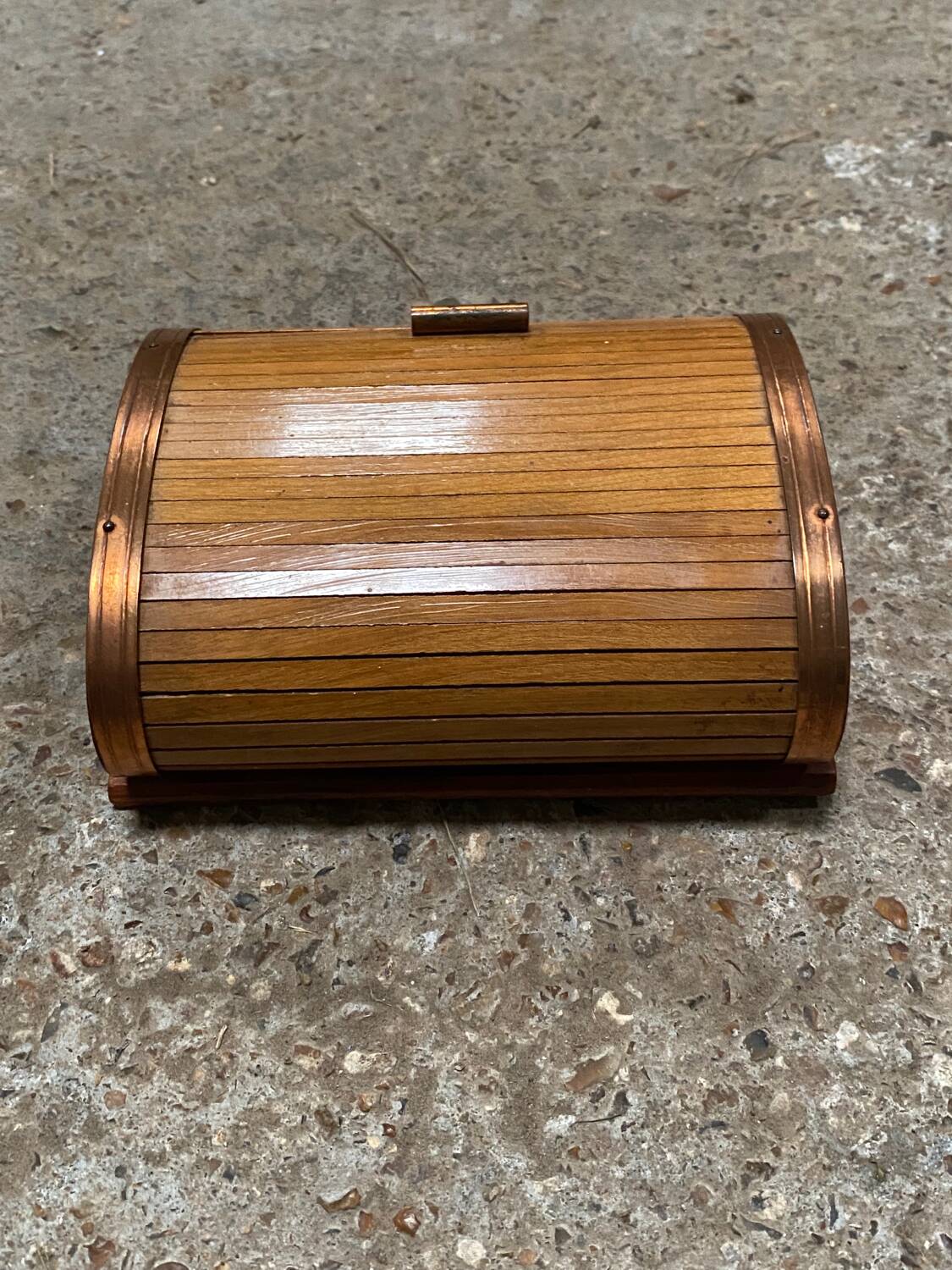 Vintage 50s Roll Box