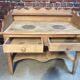 Meuble de toilette ancien en bois brut