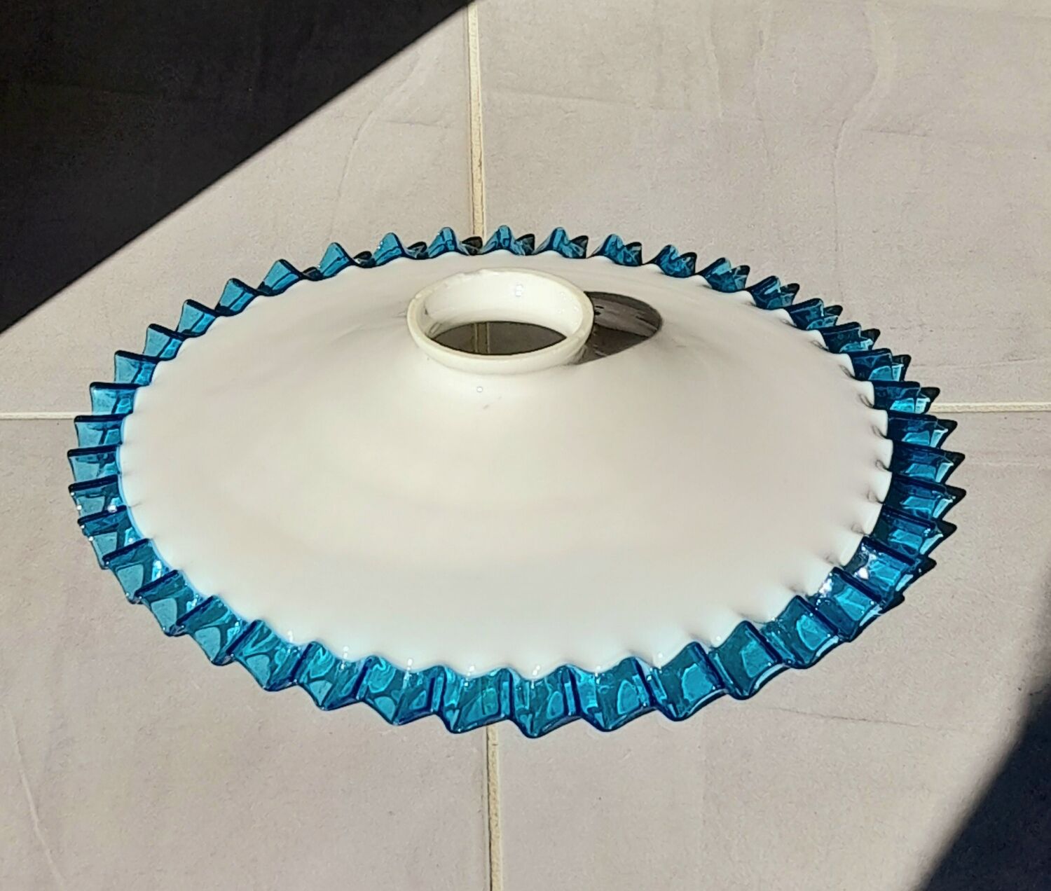 Abat day opaline blue border