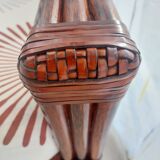 Salon vintage Maison Maugrion en rotin et finitions cuir et plume