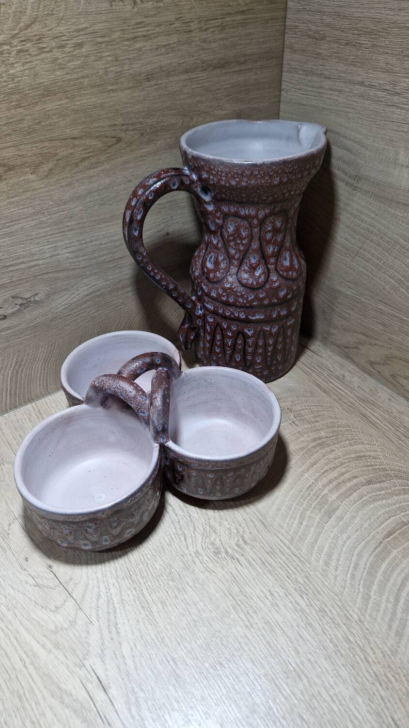 Austruy pitcher and dish set