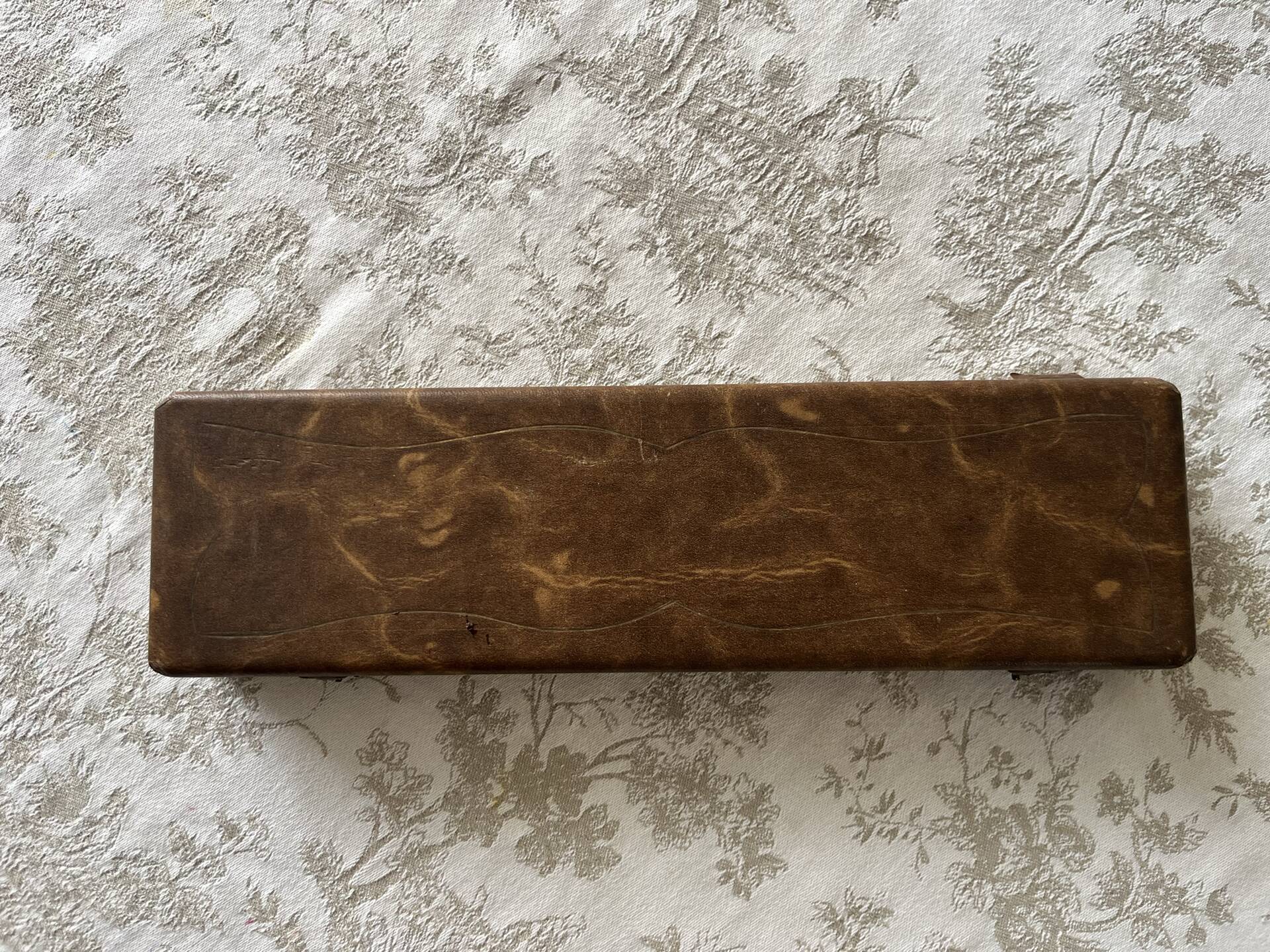 Cake or pie knife/server