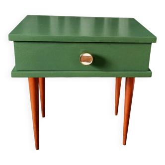 Chevet vintage pieds fuseaux
