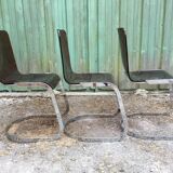 Chairs in plexiglas with chrome metal base