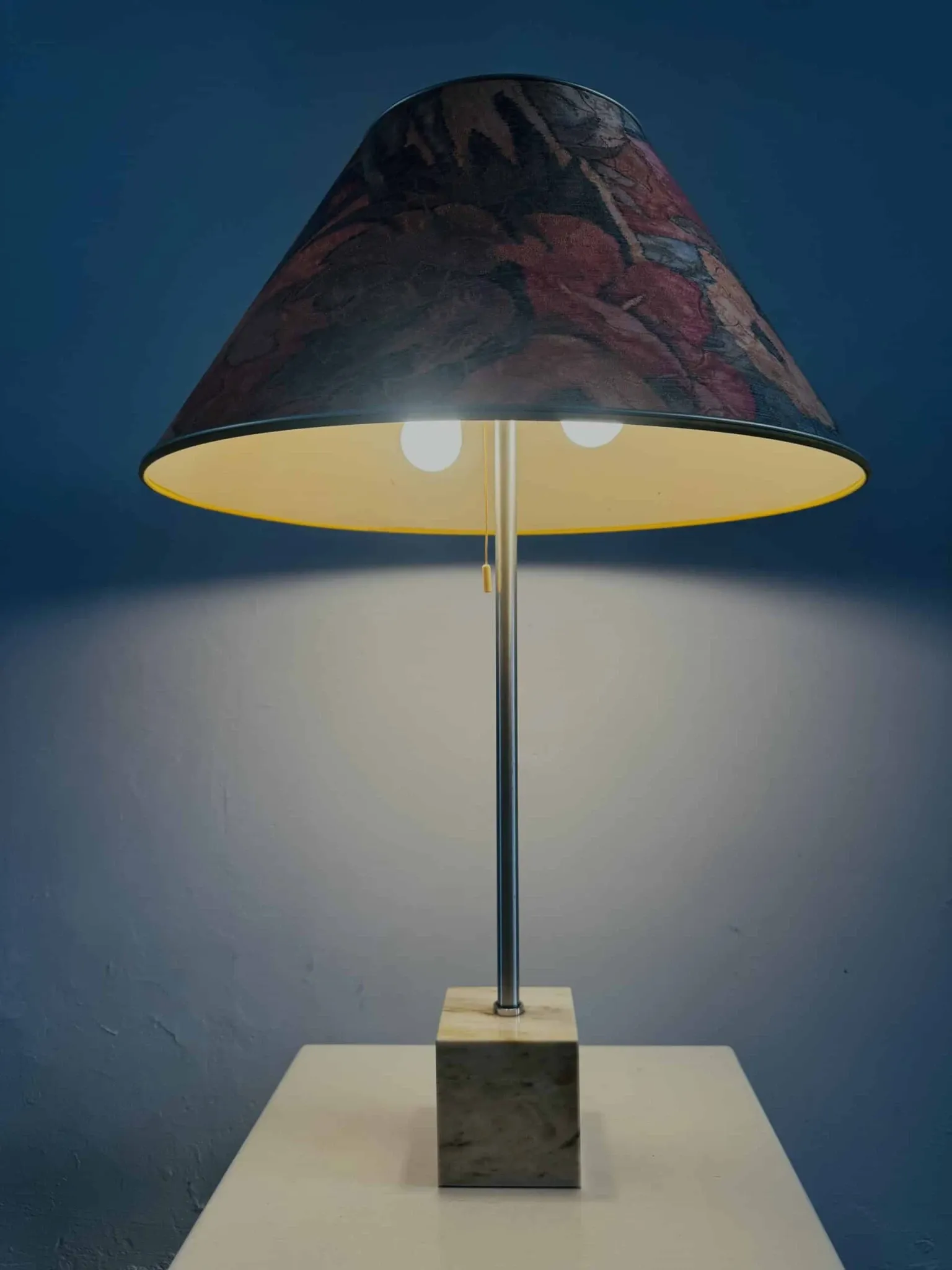 Lampe de table D-2153 par Raak Amsterdam, Pays-Bas, 1968