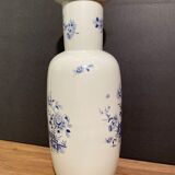 Large vase with Far Eastern porcelain decoration from Portugal Vista Alegre