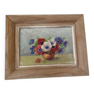 Bouquet of anemones in a vase