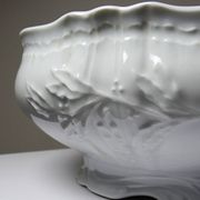 Grand saladier vintage Bernardaud attribué, modèle Louvre, porcelaine de Limoges