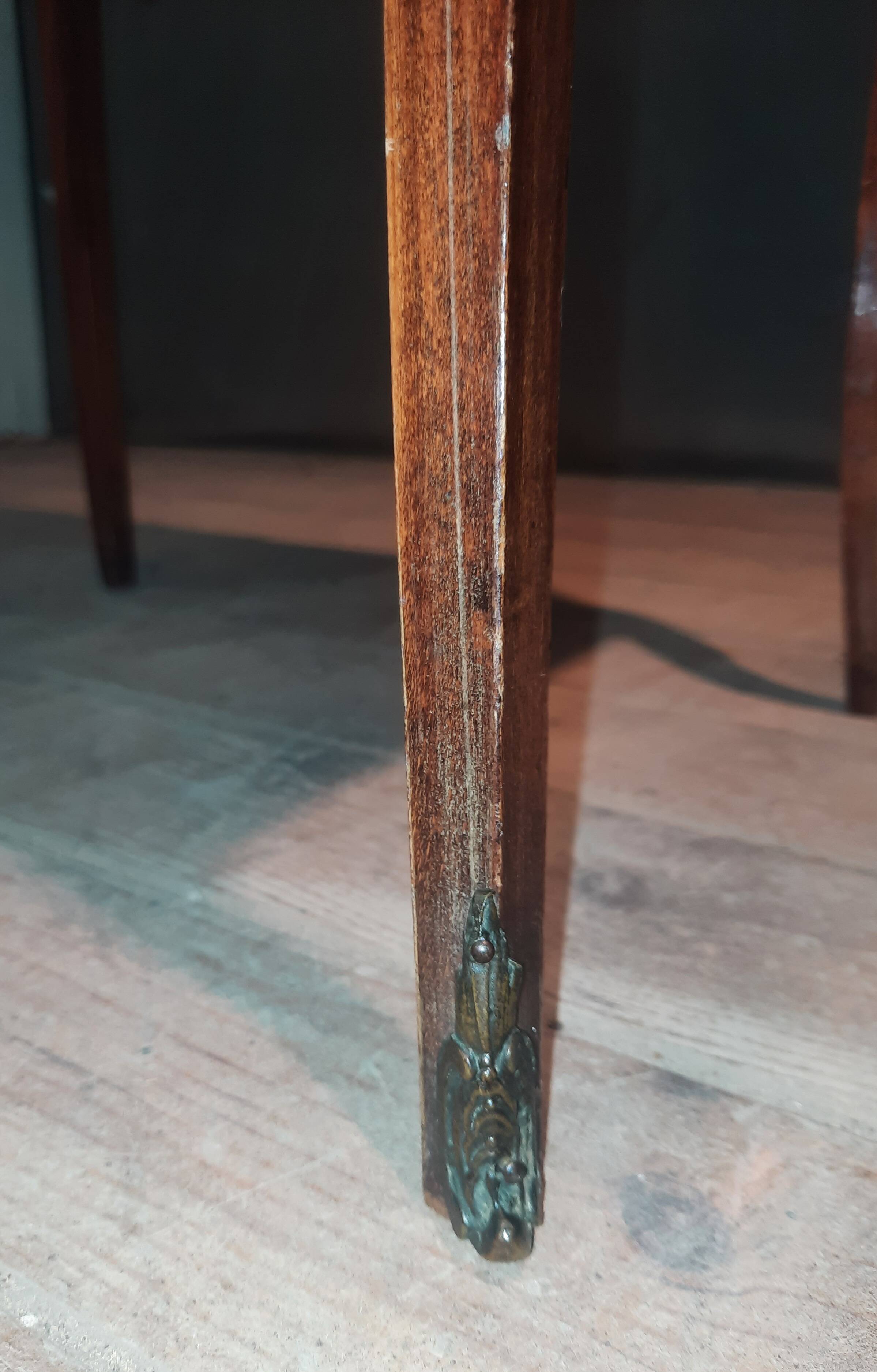 Flower marquetry bedside table in Louis XV style