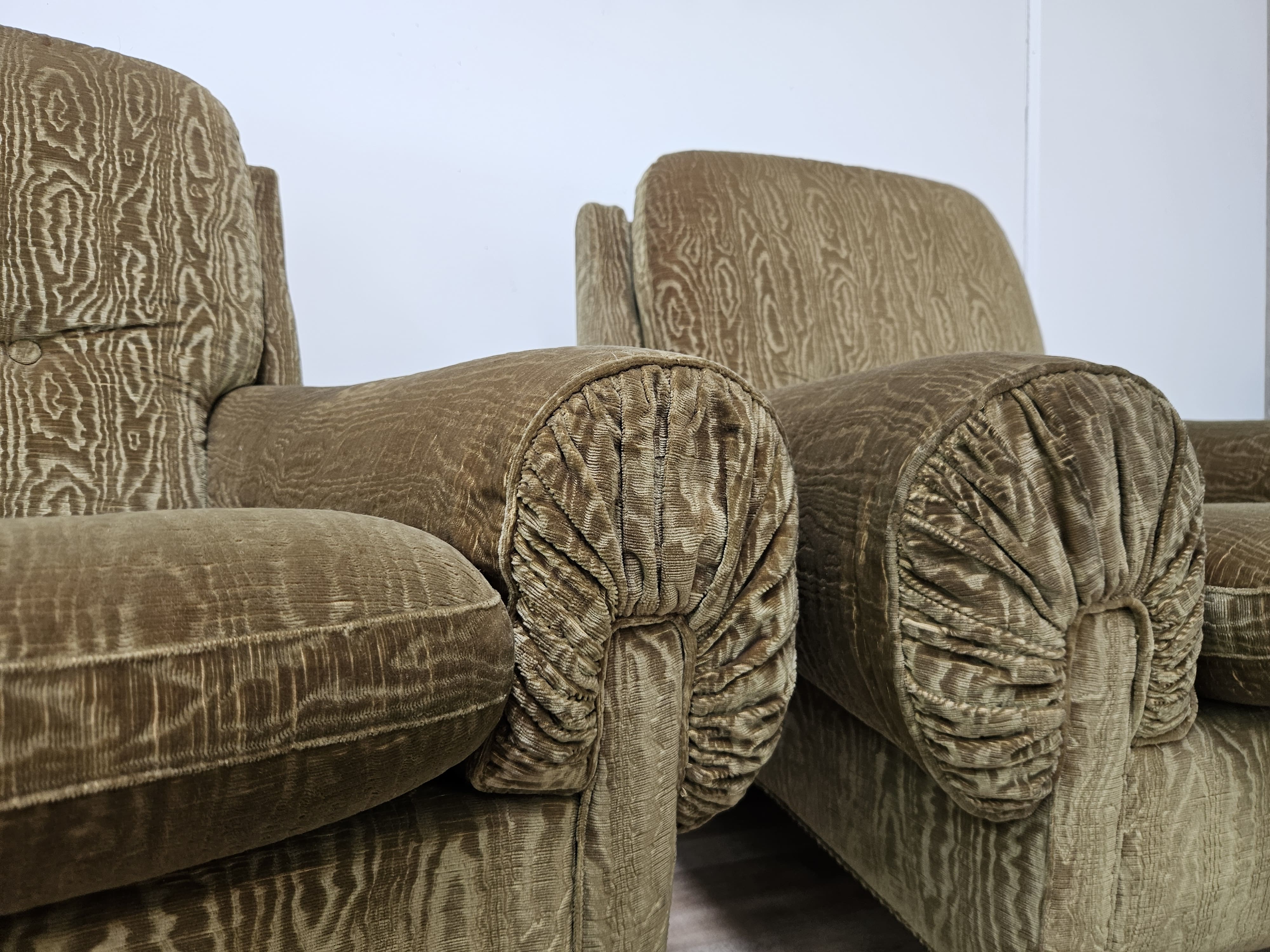 Pair of Italian armchairs from the 1970s