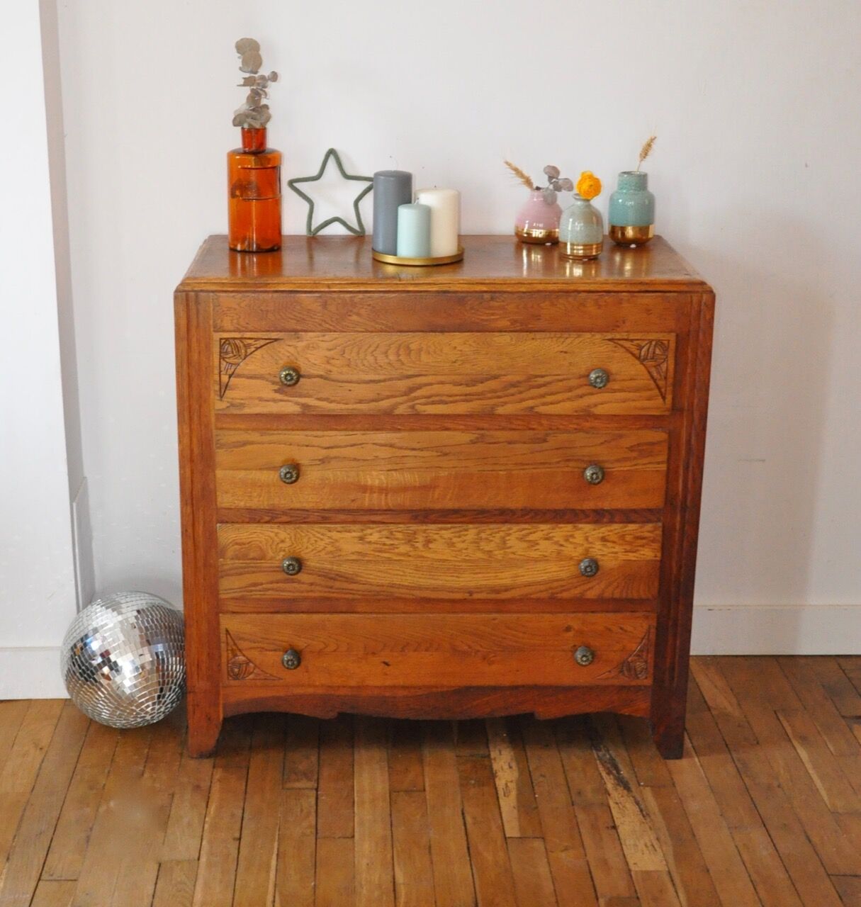 Art deco dresser
