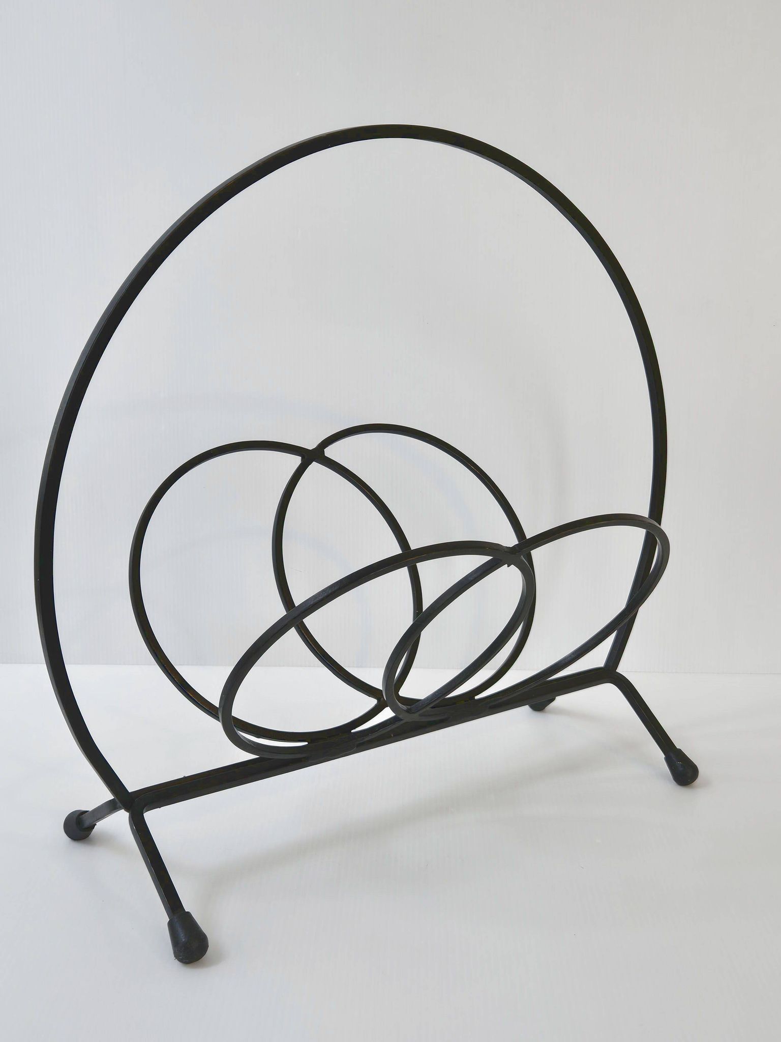 Vintage magazine rack 1950