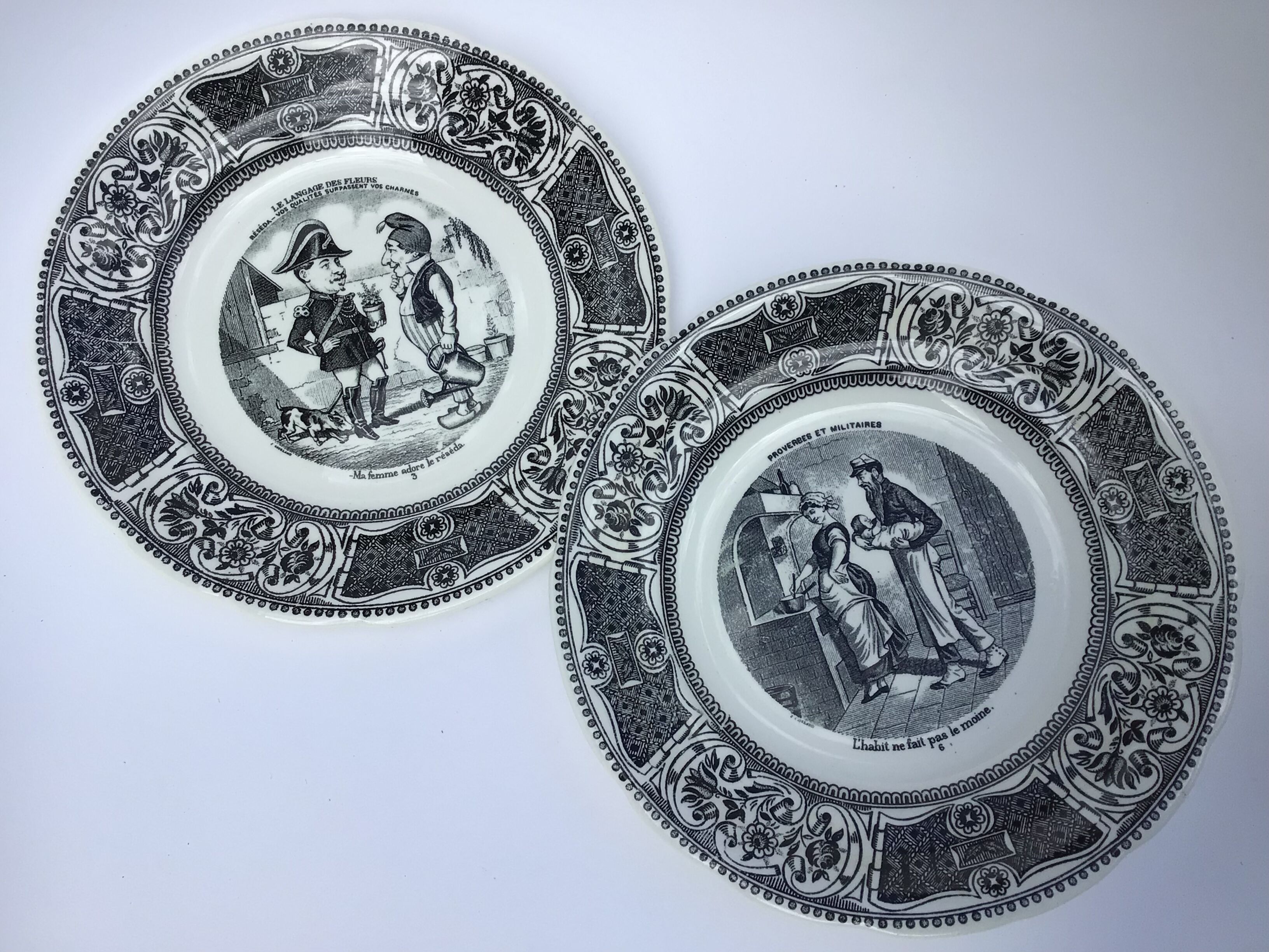 2 dessert plates from Gien, speaking from the 60s/70s.